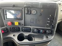 2016 Freightliner Cascadia 125
