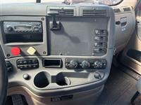 2013 Freightliner CA113DC