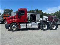 2013 Freightliner CA113DC