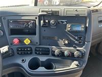 2018 Freightliner Cascadia 125