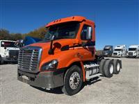 2015 Freightliner CA113DC