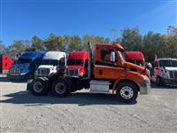 2015 Freightliner CA113DC