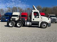 2018 Freightliner Cascadia 125