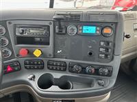 2017 Freightliner Cascadia 125
