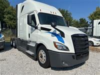 2021 Freightliner Cascadia 126