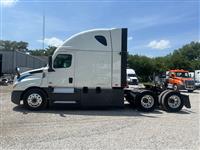 2021 Freightliner Cascadia 126