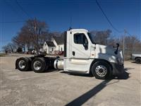 2018 Freightliner CA125-DC