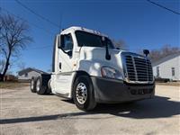 2018 Freightliner CA125-DC
