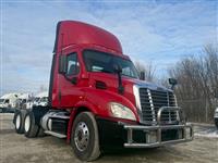 2015 Freightliner CA113DC