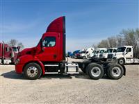 2016 Freightliner CA113DC