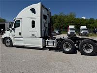 2020 Freightliner Cascadia 126