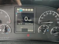 2020 Freightliner Cascadia 126