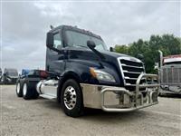 2020 Freightliner Cascadia 126
