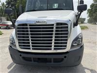 2018 Freightliner CA113DC