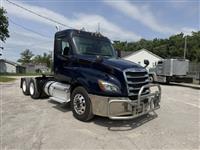 2020 Freightliner Cascadia 126