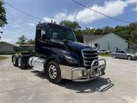 2021 Freightliner Cascadia 126