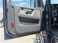 2021 Freightliner Cascadia 126