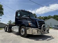 2021 Freightliner Cascadia 126