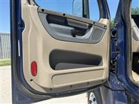 2018 Freightliner CA125-DC