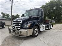 2020 Freightliner Cascadia 126