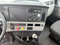 2020 Freightliner Cascadia 126
