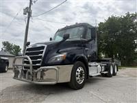 2020 Freightliner Cascadia 126