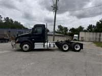 2021 Freightliner Cascadia 126