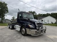 2021 Freightliner Cascadia 126