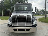 2018 Freightliner Cascadia 125
