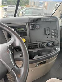2018 Freightliner Cascadia 125