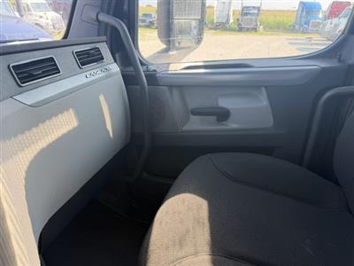 2020 Freightliner Cascadia 126