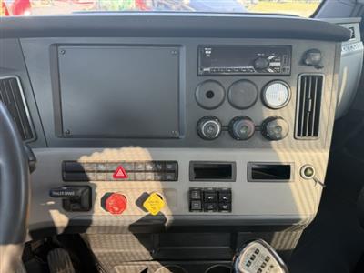 2020 Freightliner Cascadia 126