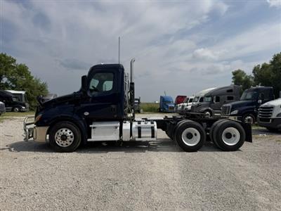 2020 Freightliner Cascadia 126