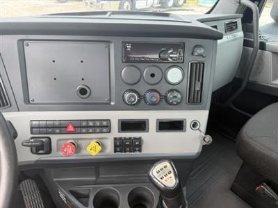2020 Freightliner Cascadia 126