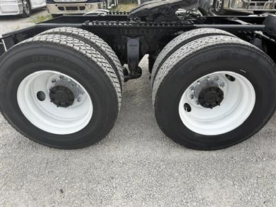 2020 Freightliner Cascadia 126