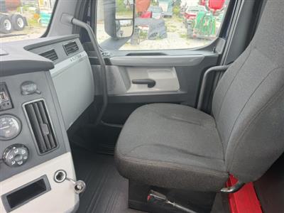 2020 Freightliner Cascadia 126
