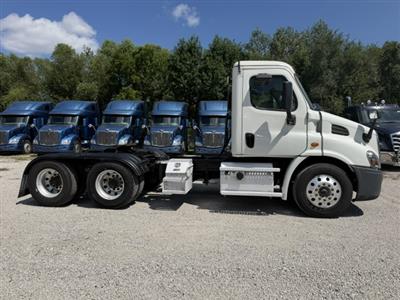 2020 Freightliner CA113DC
