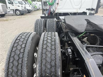 2017 Freightliner Cascadia 125