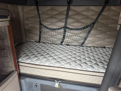 2017 Freightliner Cascadia 125