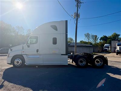 2017 Freightliner CA12564SLP - CA