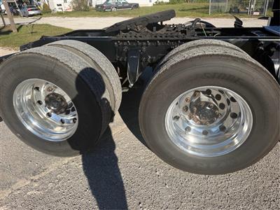 2017 Freightliner CA12564SLP - CA
