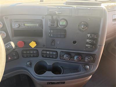 2017 Freightliner CA12564SLP - CA