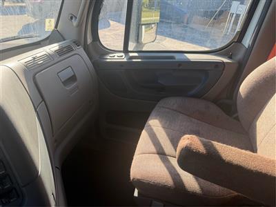 2017 Freightliner CA12564SLP - CA
