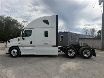 2015 Freightliner Cascadia 125