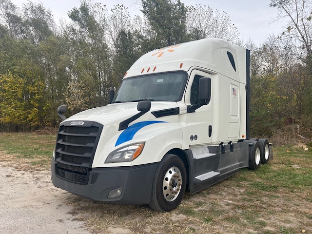 2020 Freightliner Cascadia 126