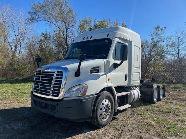 2016 Freightliner CA113