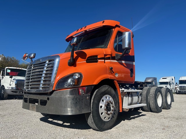 2015 Freightliner CA113DC