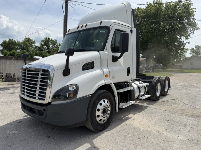 2018 Freightliner CA113DC