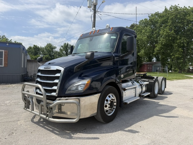 2020 Freightliner Cascadia 126