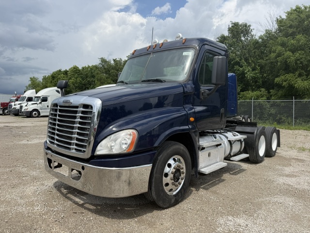 2018 Freightliner CA125-DC